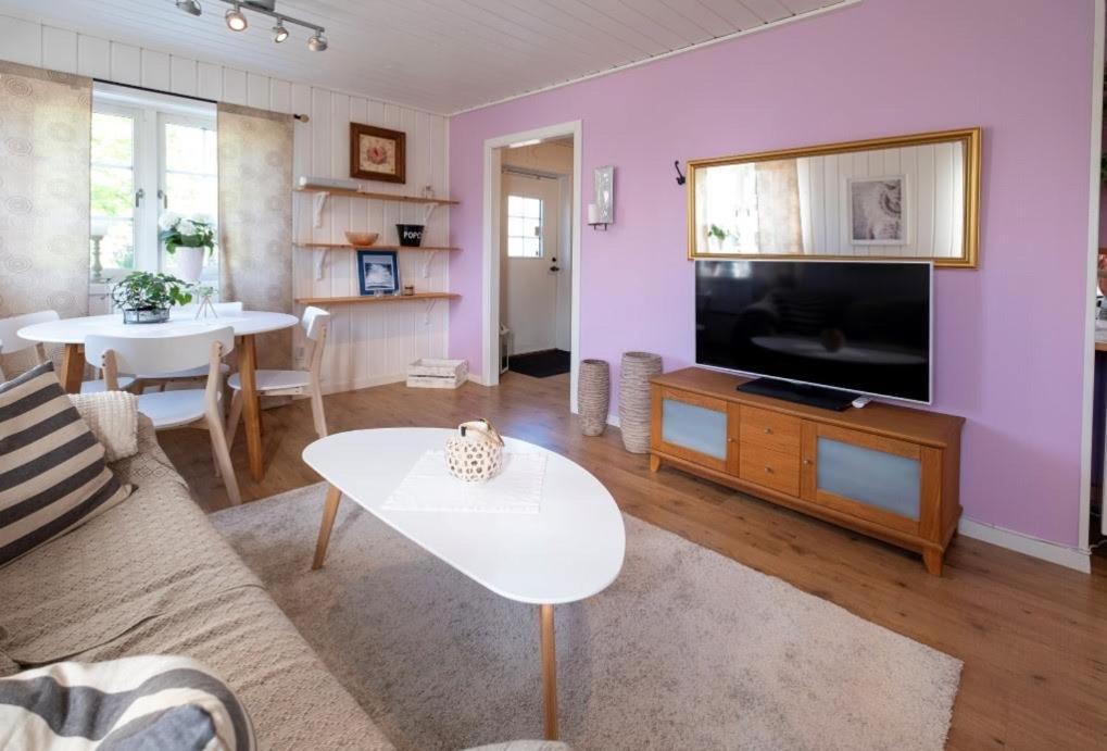 Lilla Groena Huset Pa Garden Härnösand Kültér fotó